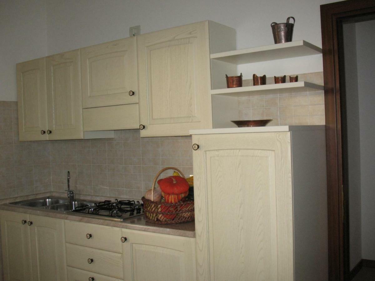 One-Bedroom Apartment,884846224:JPEG